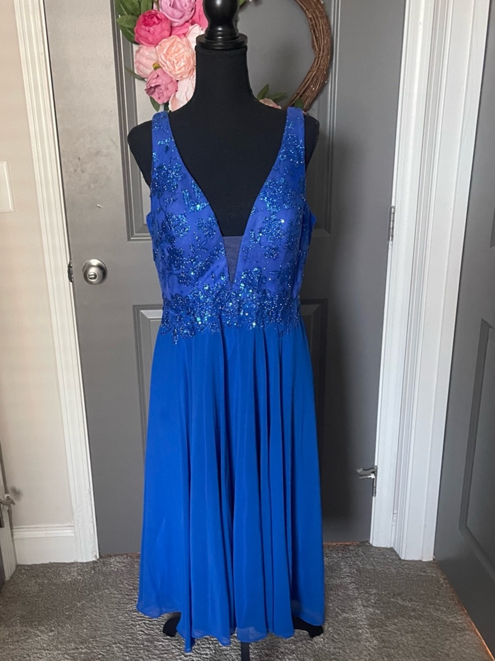 Elegant and Flowy Beaded Blue V-Neck Ladies Dress Size 12